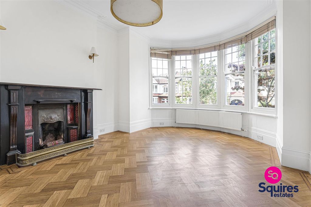 Property photo 2 of 31