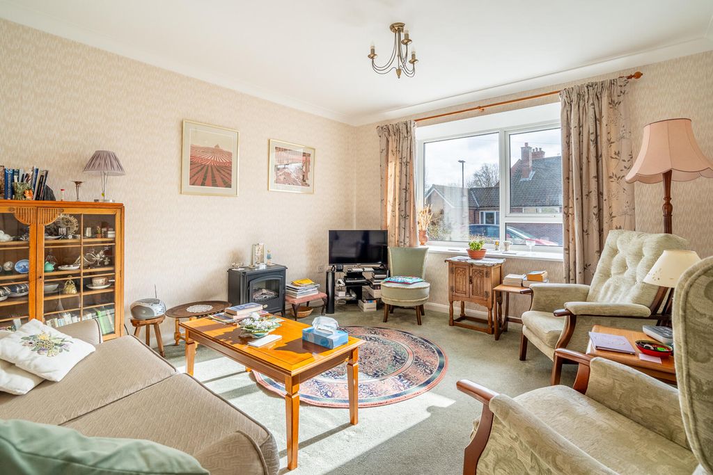 Property photo 2 of 9 Living Room