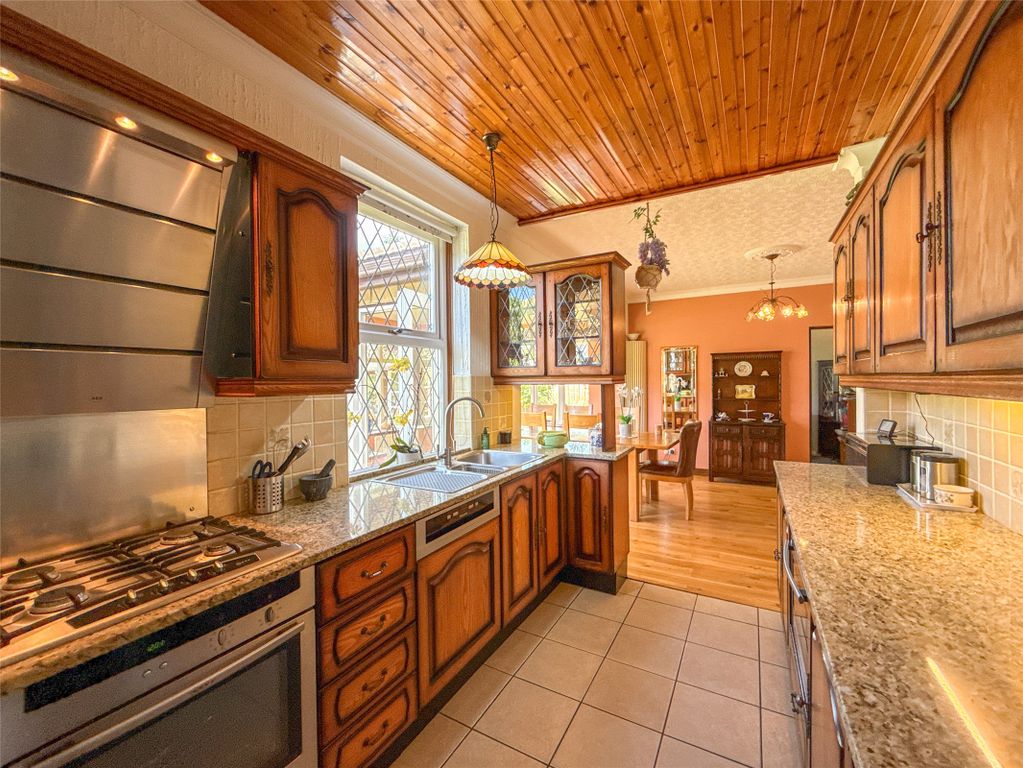 Property photo 3 of 35 Kitchen