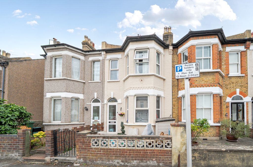 Property photo 1 of 12 1511485-22-6A985d...