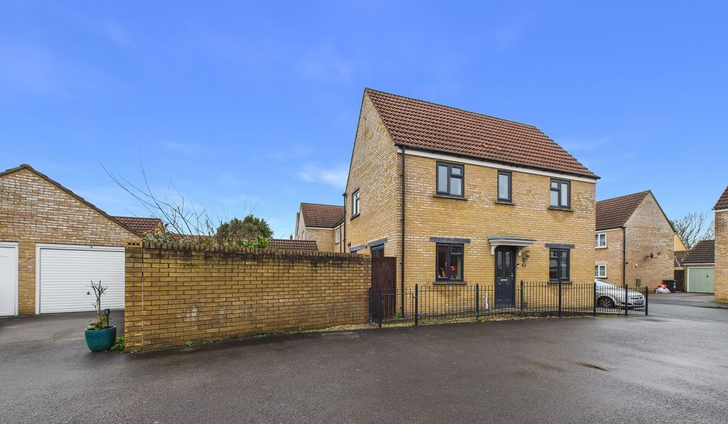 Property photo 1 of 22