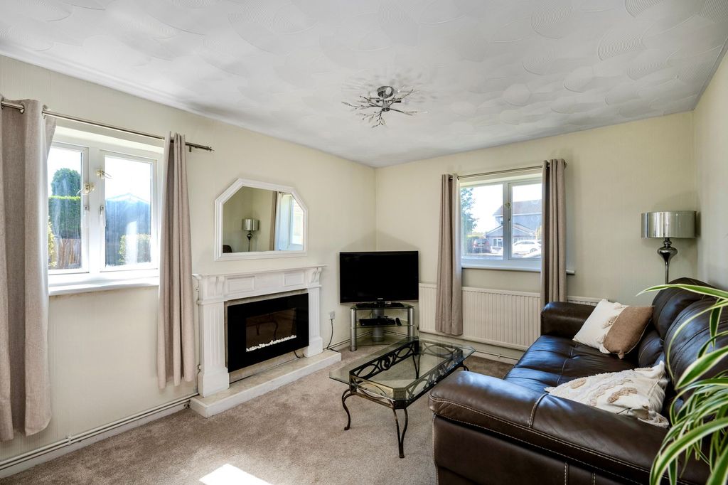 Property photo 3 of 16