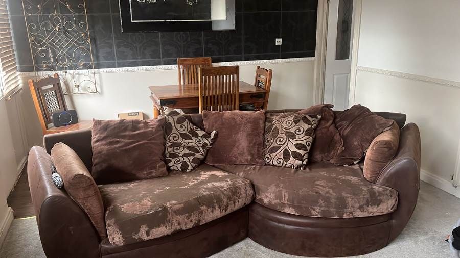 Property photo 2 of 12