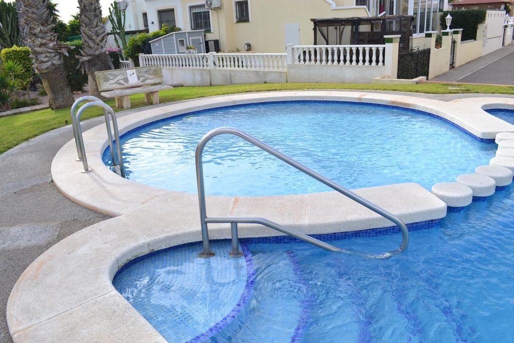 Property photo 1 of 50