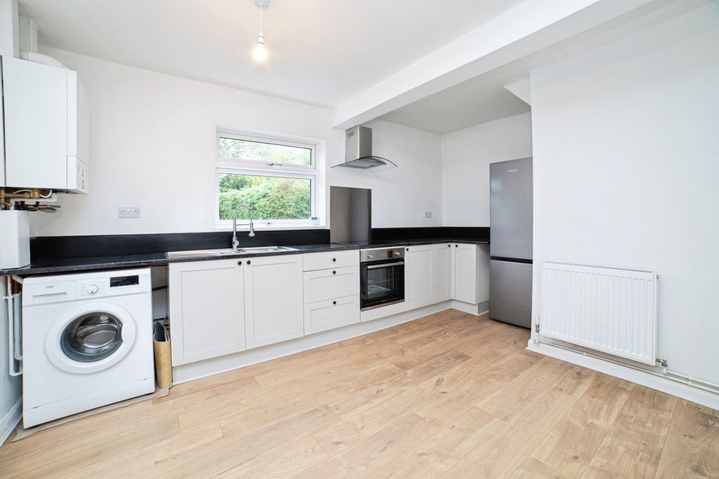 Property photo 3 of 16 Image