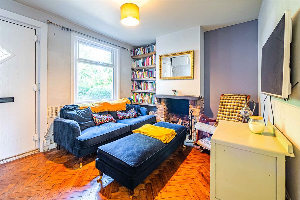Property photo 2 of 17 Picture No. 12