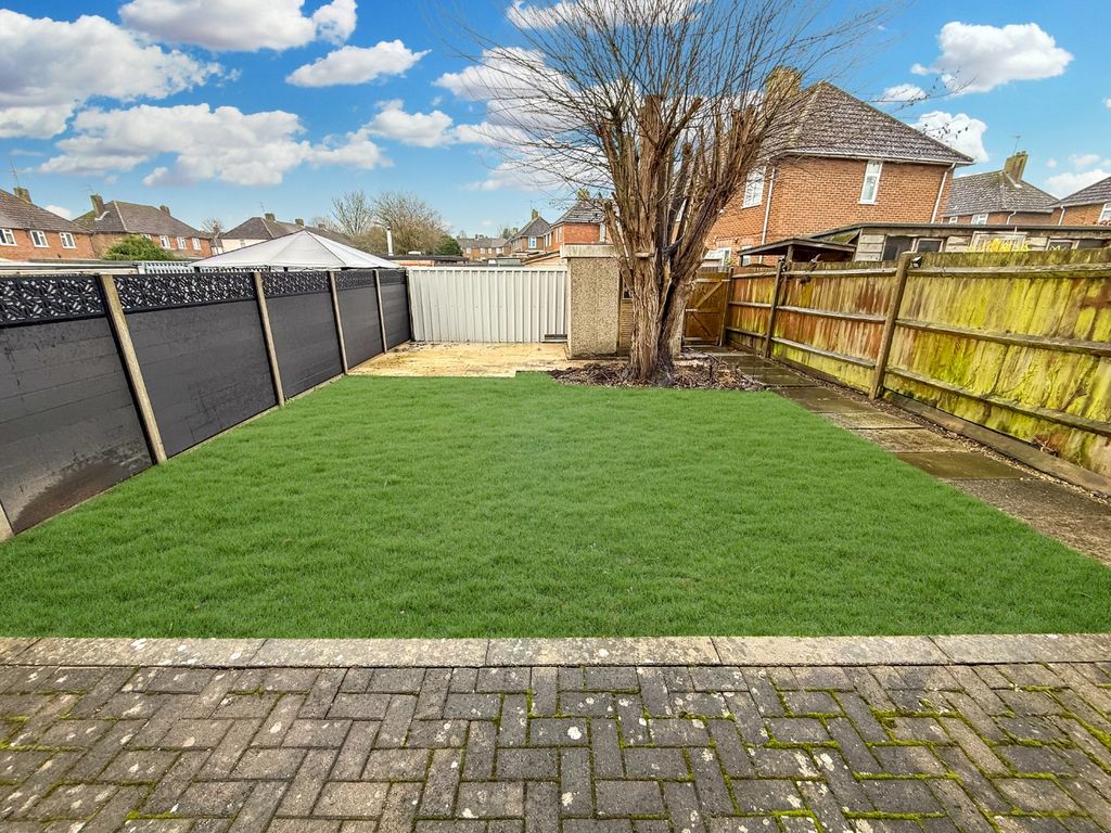 Property photo 2 of 9 4866701