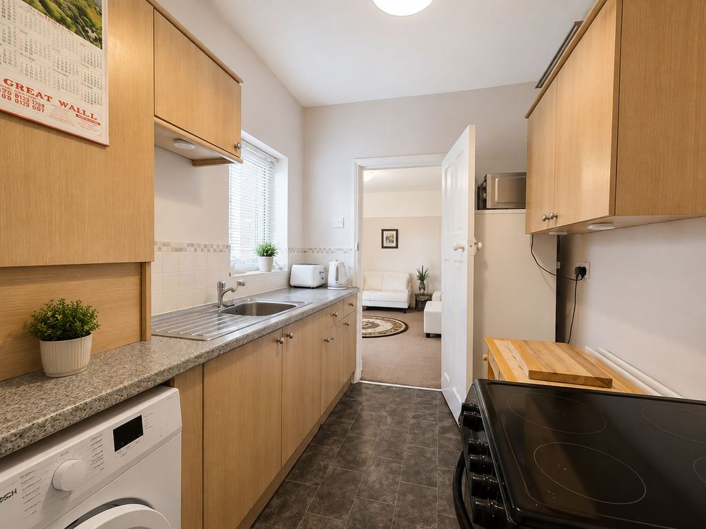 4 bed flat for salePark View, Ashington NE63 photo 5