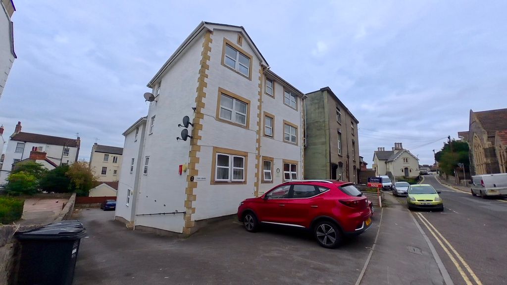 Property photo 1 of 9 External