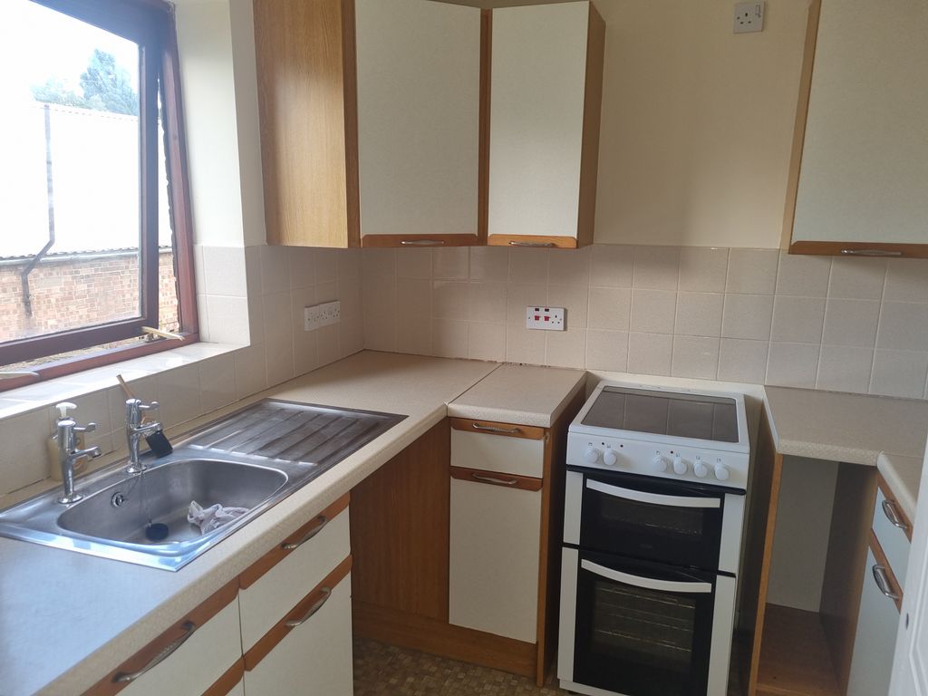 Property photo 1 of 5 Kitchen