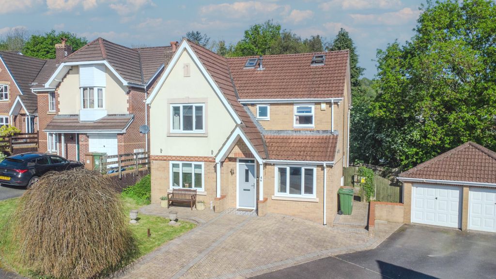 Property photo 1 of 31