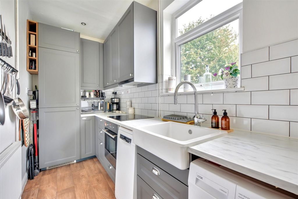 Property photo 3 of 18 Kitchen_1.Jpeg