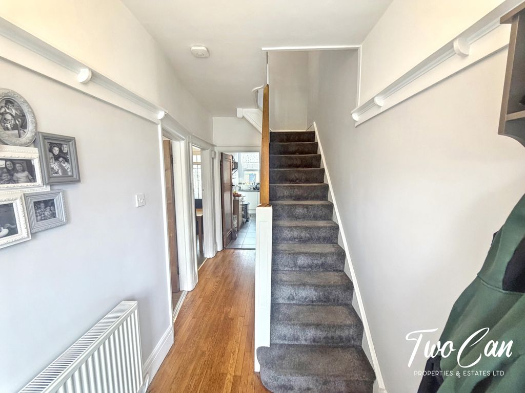 Property photo 3 of 29