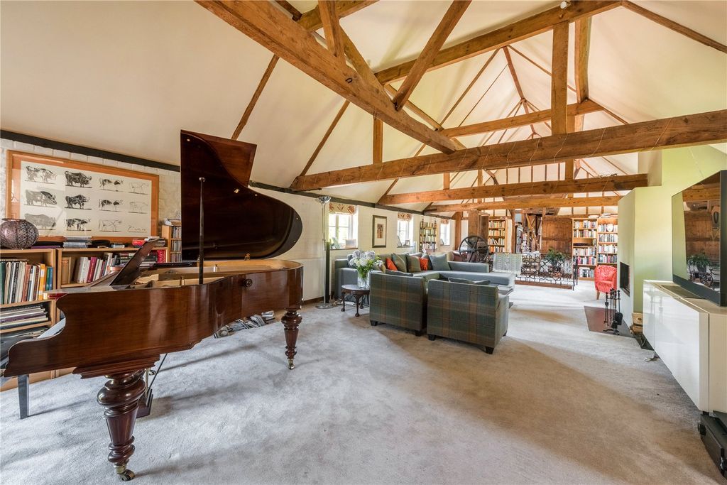 Property photo 2 of 18 Drawing Room