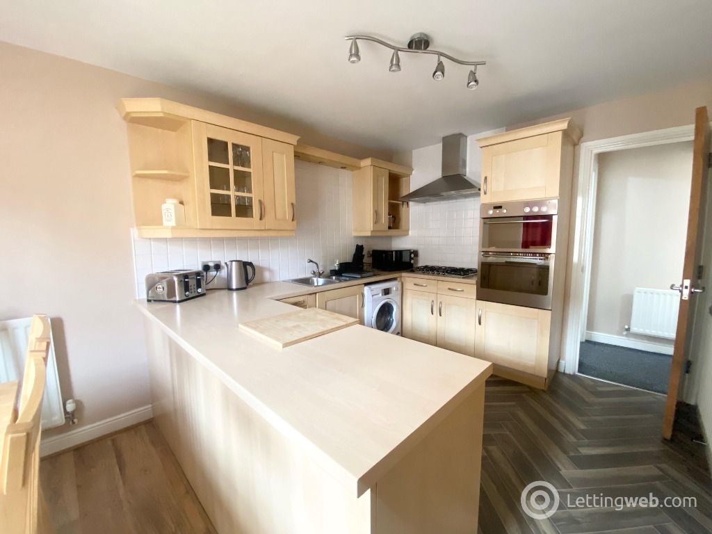 Property photo 1 of 12 Photo 3