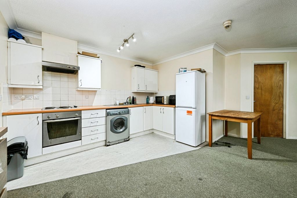 Property photo 2 of 11 Pbox-Img.Jpg