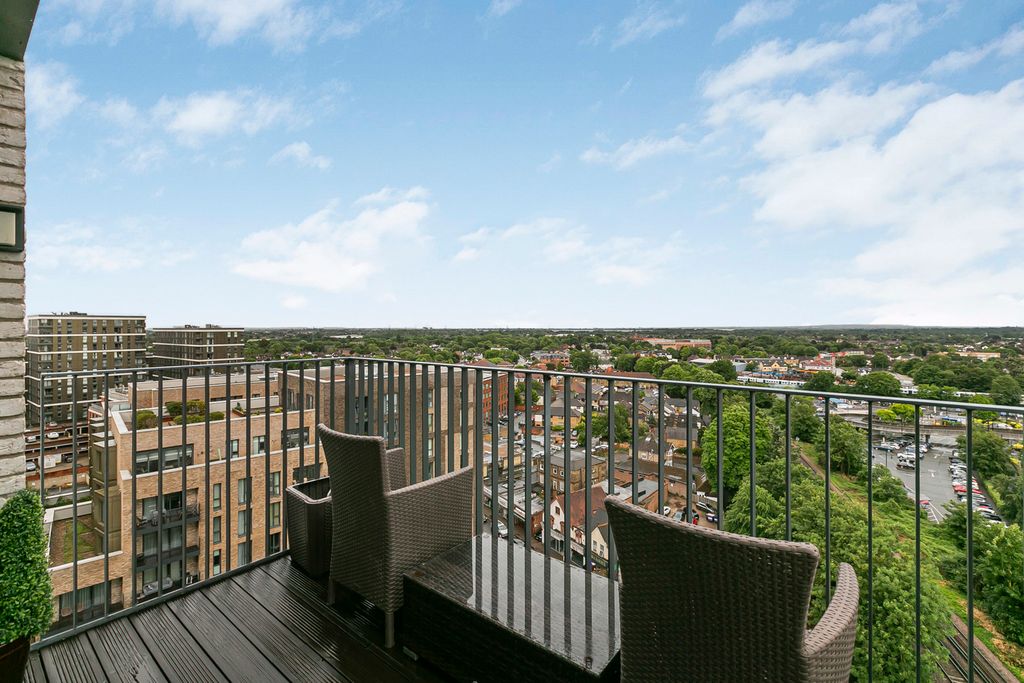 Property photo 2 of 11 Balcony