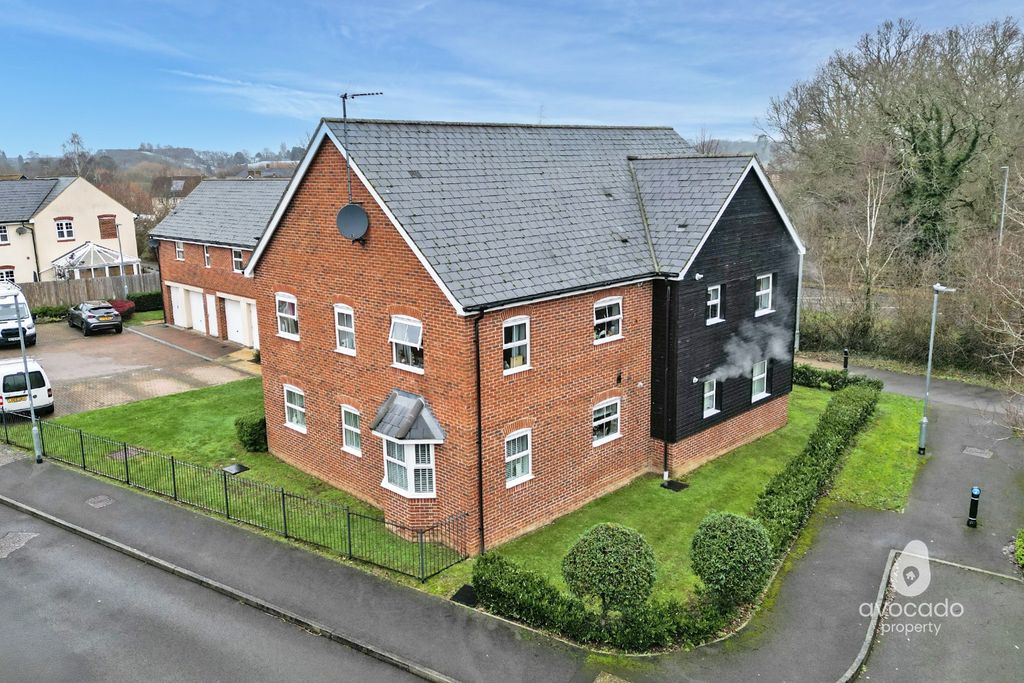 Property photo 1 of 11 3973371