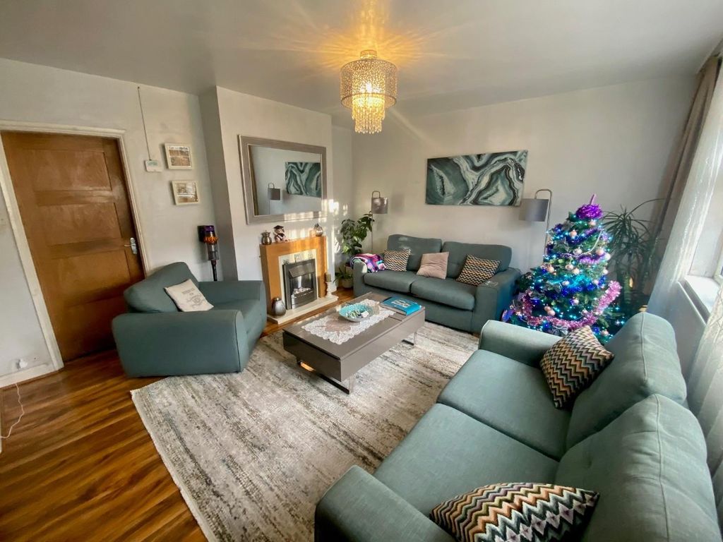 Property photo 3 of 21