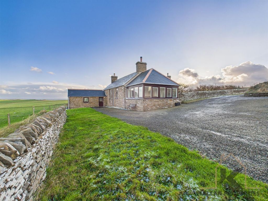 Property photo 3 of 26