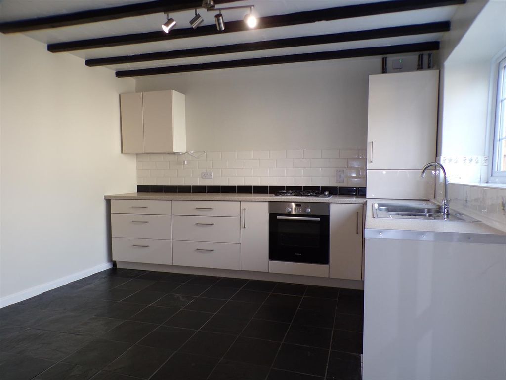 Property photo 3 of 4 Kitchen.Jpg