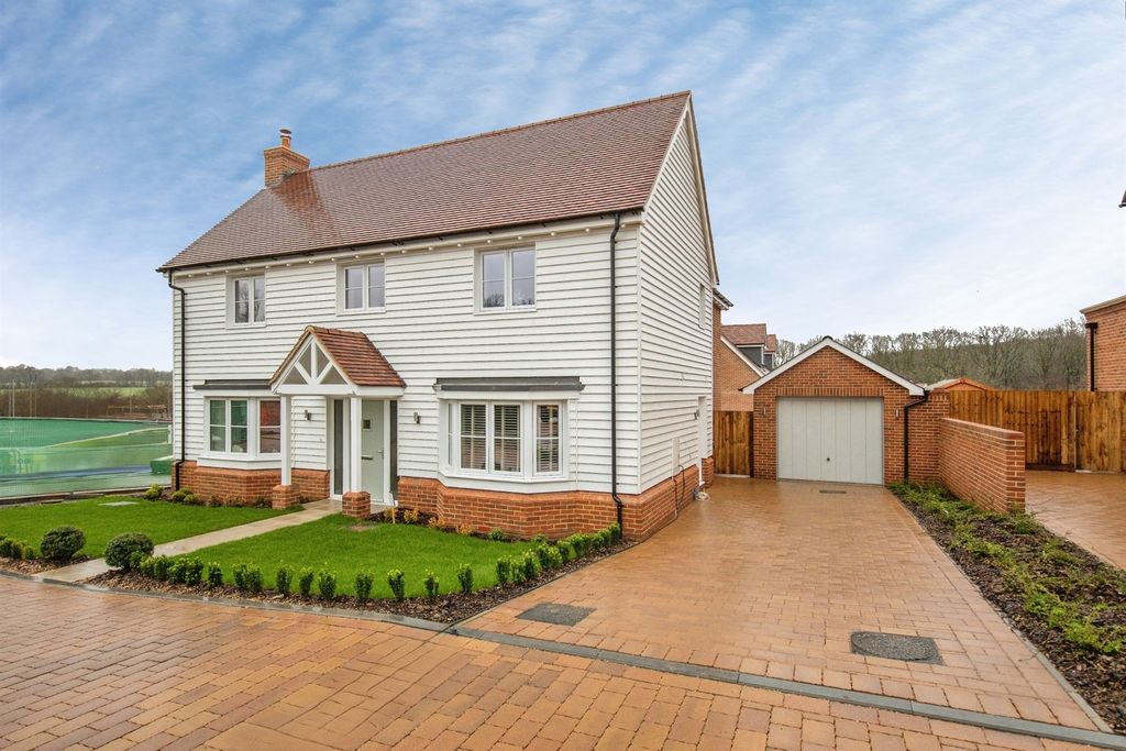 Property photo 1 of 24