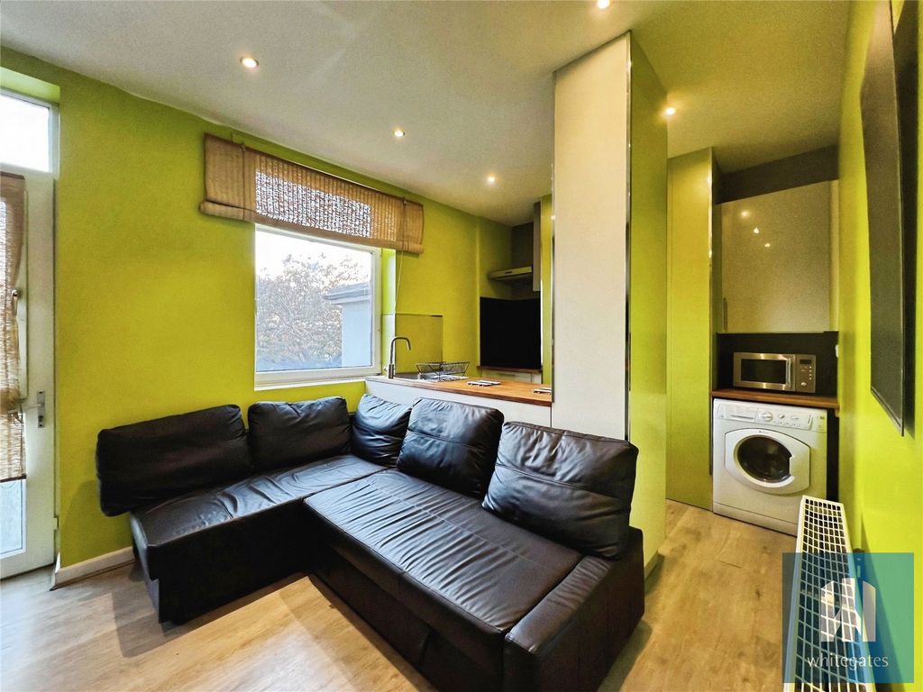 Property photo 1 of 14 Picture No. 12