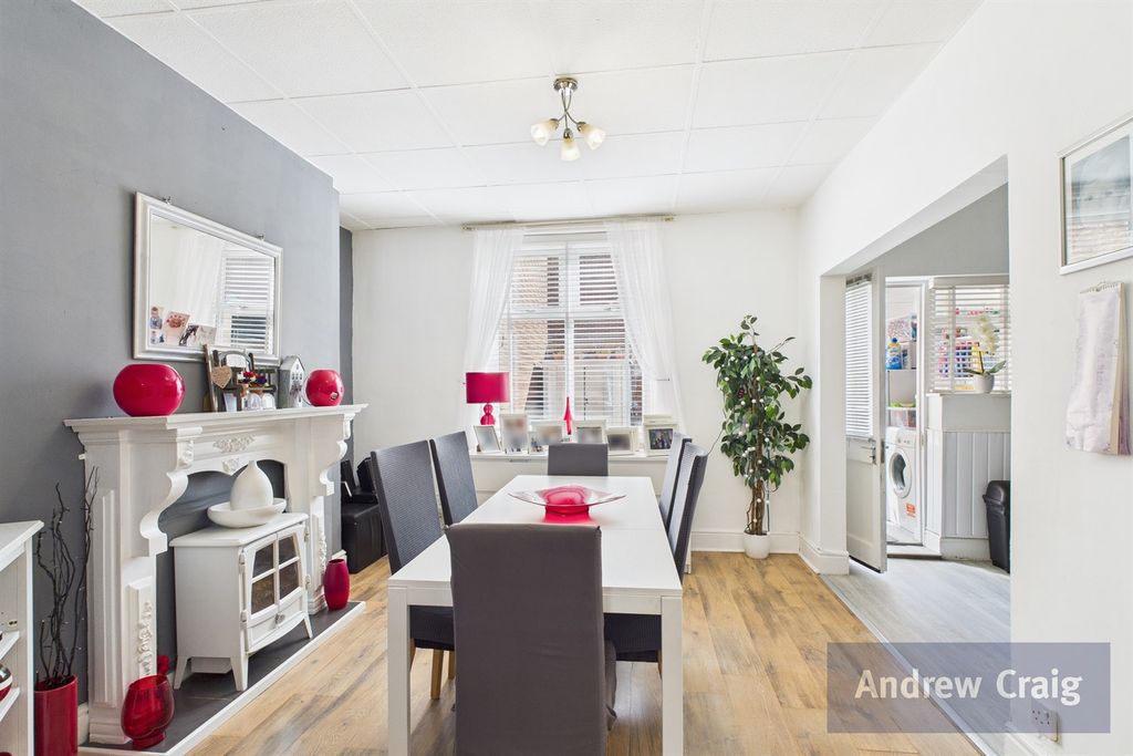 Property photo 3 of 14 Dining Room