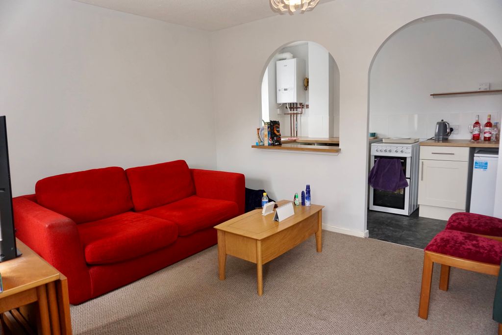 Property photo 3 of 6