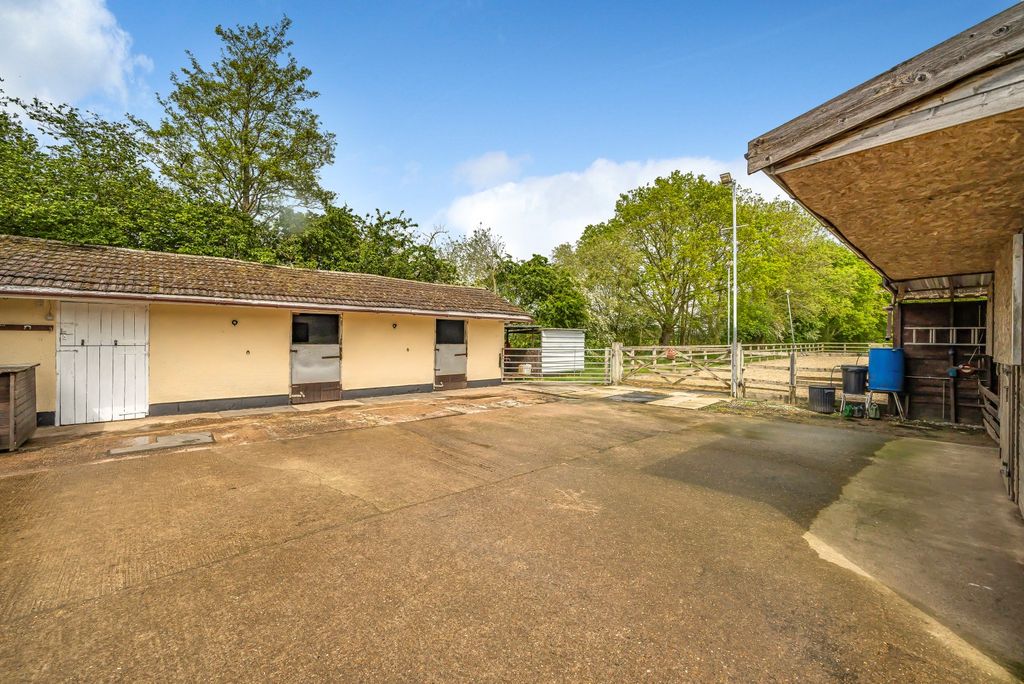 Property photo 3 of 20