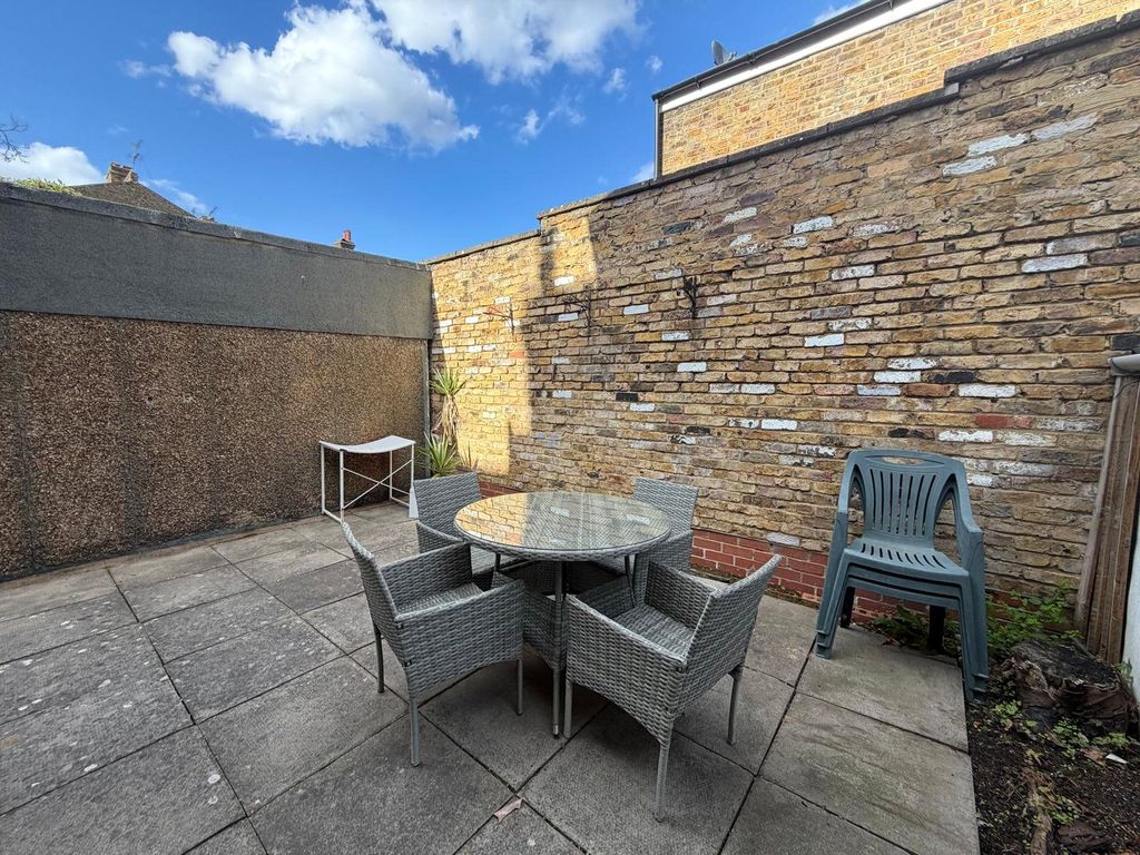 Property photo 2 of 9 Picture No. 01