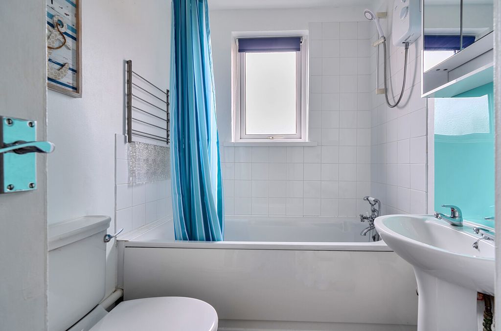 Property photo 3 of 21 1393369-3-6943d80...