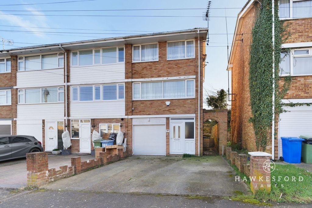 Property photo 1 of 10 100 Millfield, Sittingbourne - Front