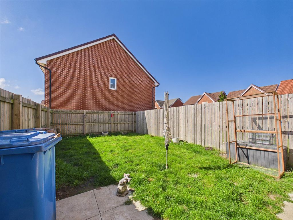 Property photo 2 of 10 Outside