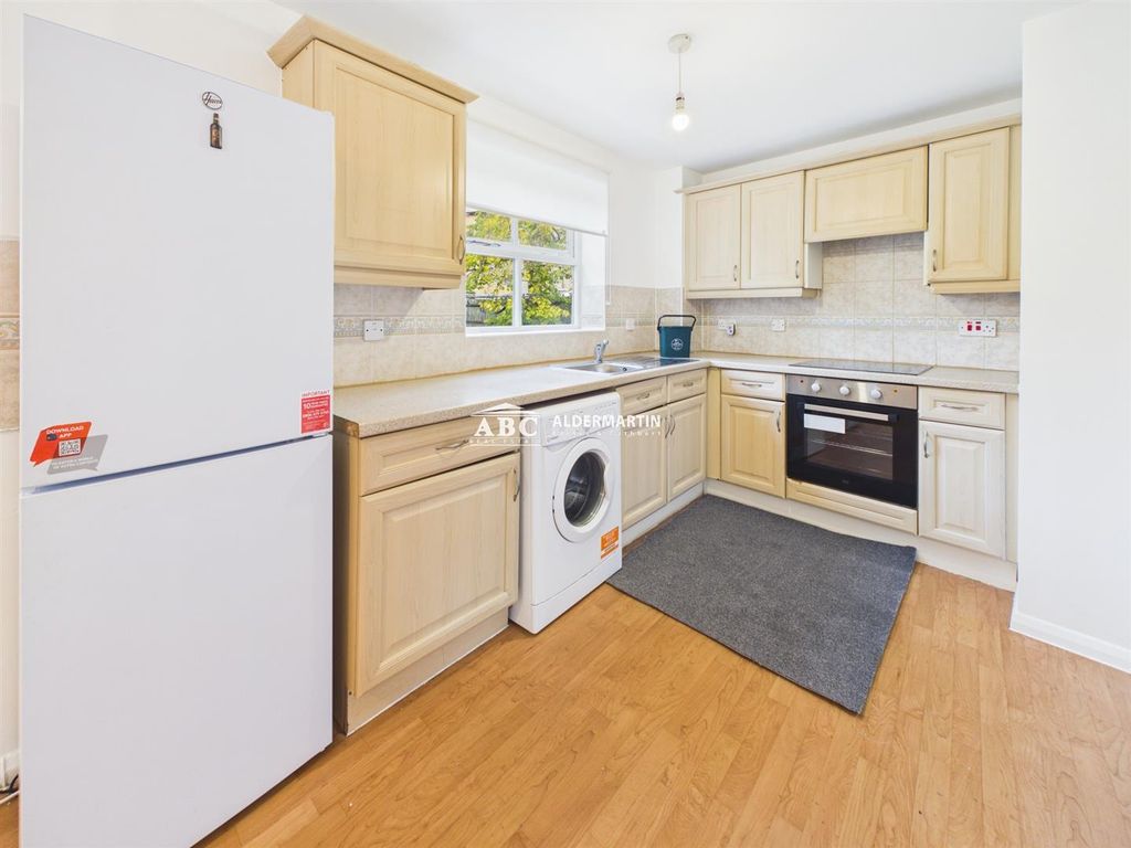 Property photo 3 of 9 Cam03827G0-Pr0187-Still006.Jpg