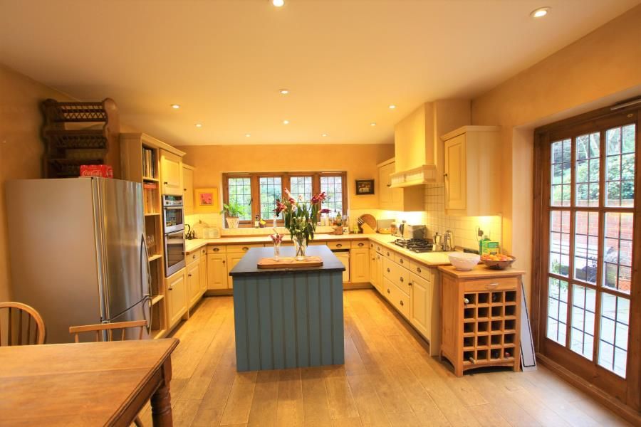 Property photo 3 of 14