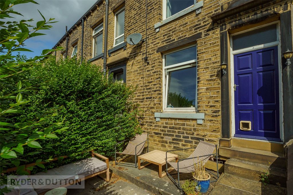 Property photo 1 of 20 Picture No. 05