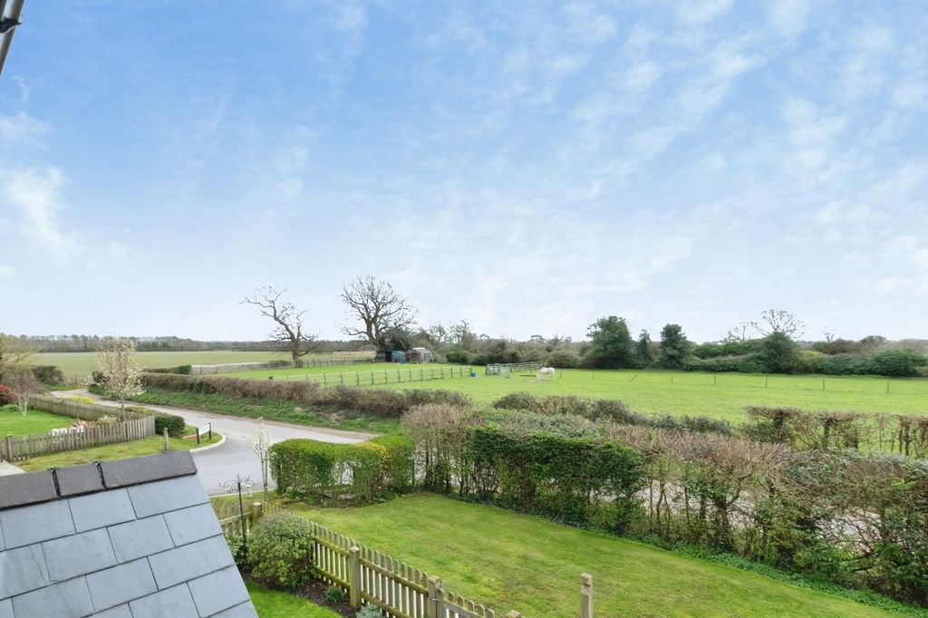 Property photo 2 of 23 Pbox-Img.Jpg