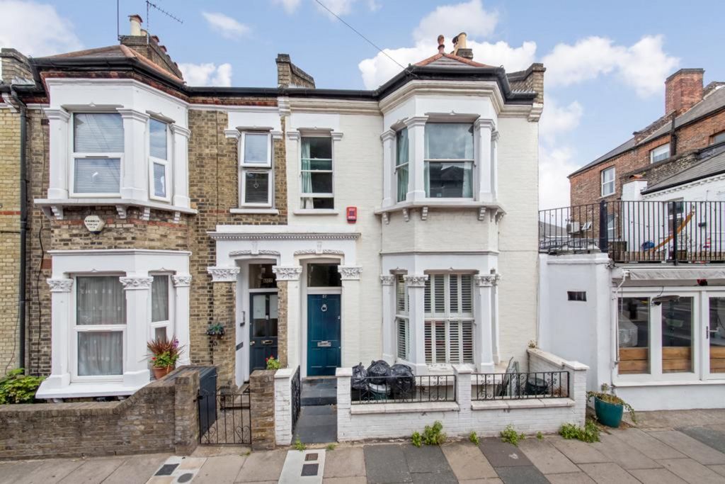 Property photo 3 of 17