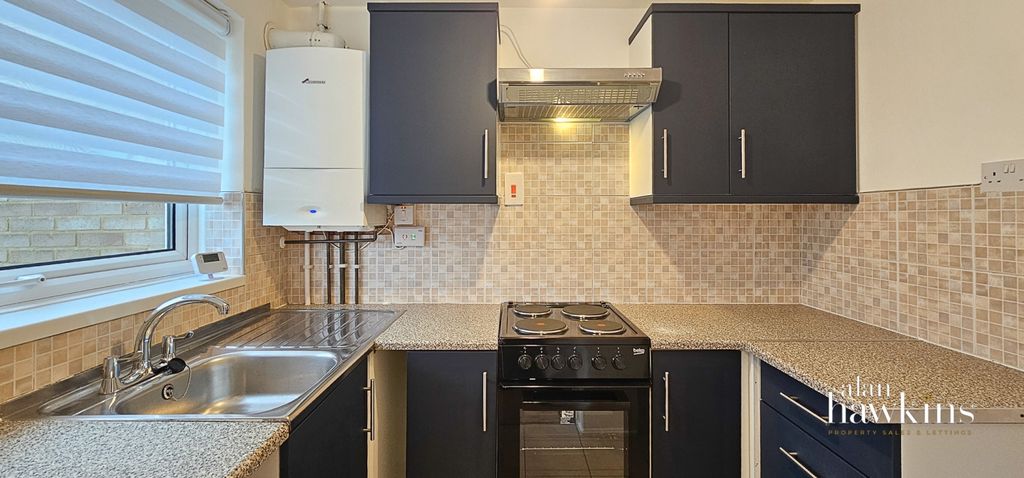 Property photo 2 of 8 Trbnowm-135