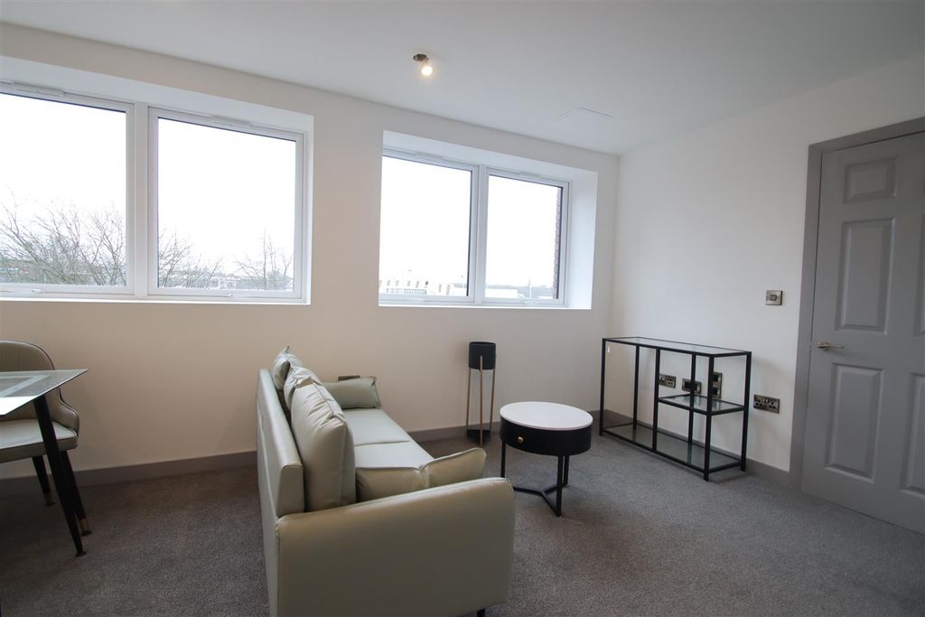 Property photo 3 of 7 Img_6827.Jpg