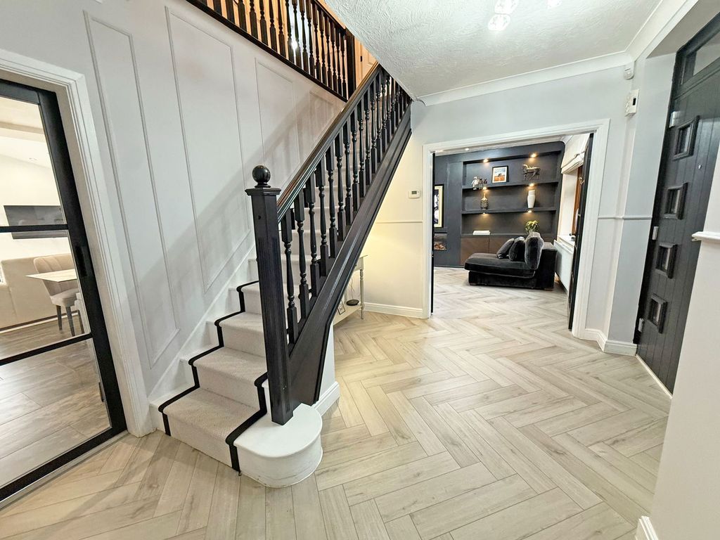 Property photo 3 of 38