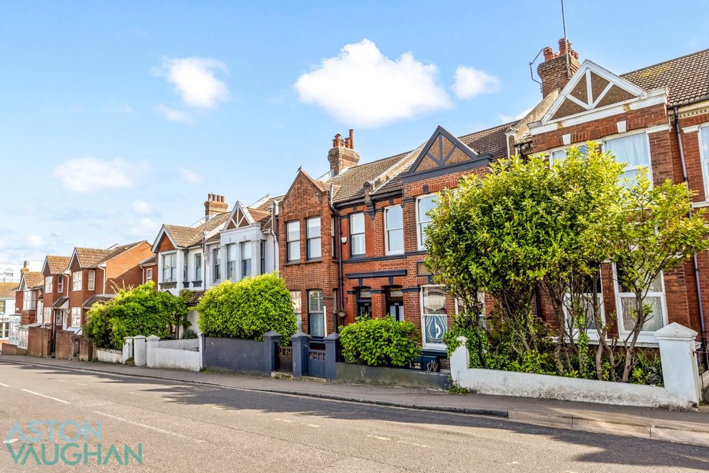 Property photo 1 of 18 5106331