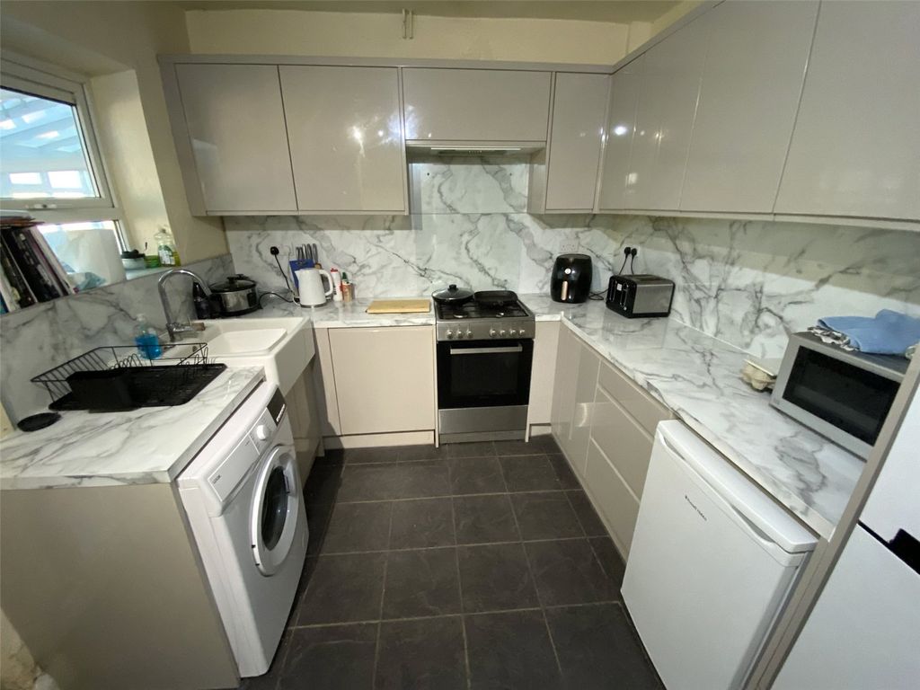 Property photo 2 of 15 Picture No. 06