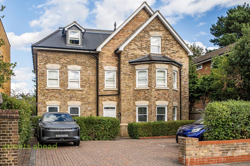 Property photo 1 of 15 d93E222d-d71d-4Aa...