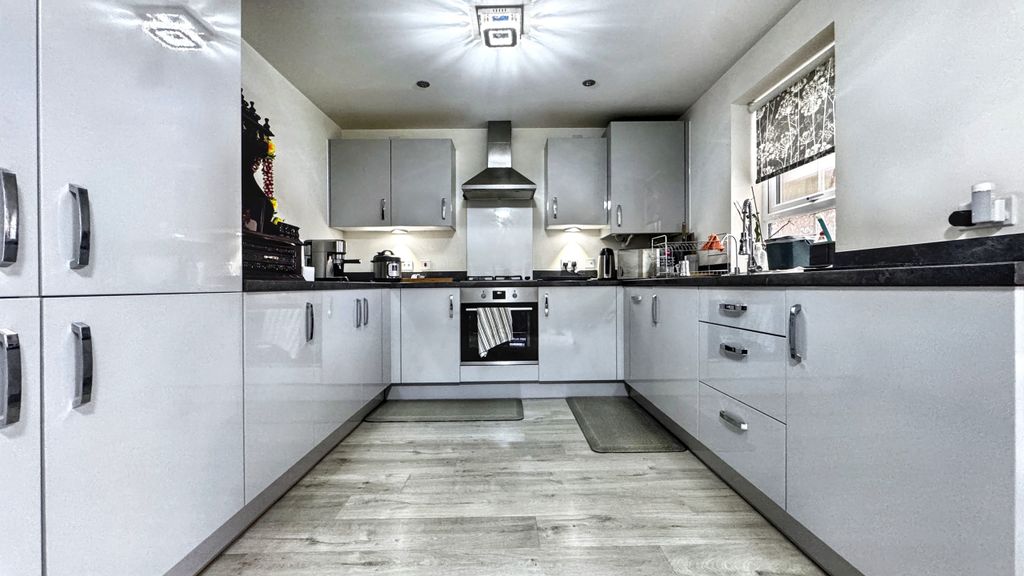 Property photo 2 of 19 Img_7074.Jpeg