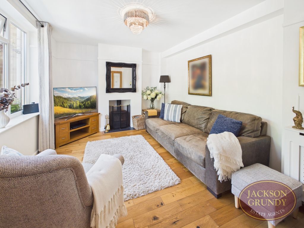 Property photo 2 of 38 Harlestone Road