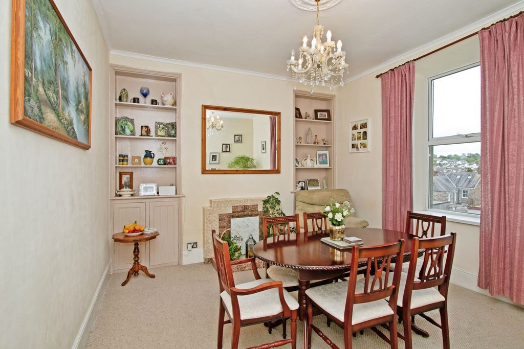 Property photo 3 of 14 Pbox-Img.Jpg