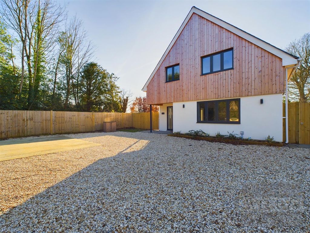Property photo 1 of 37