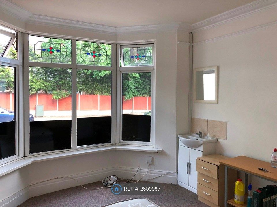 Property photo 3 of 9 Room 1